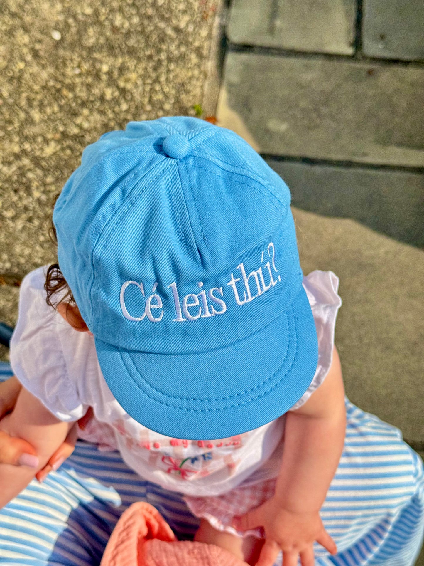 Hata Babaí 0-1y - Cé Leis Thú? Baby/Toddler Cap