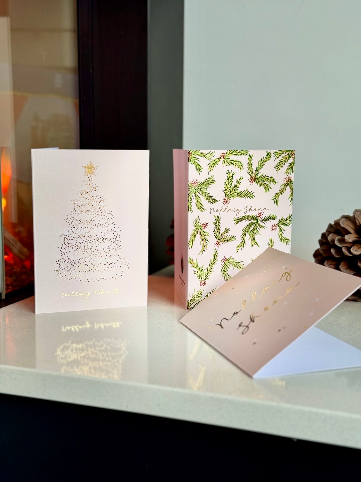 Cártaí Nollag - Multipacks - Foiled Christmas Cards as Gaeilge