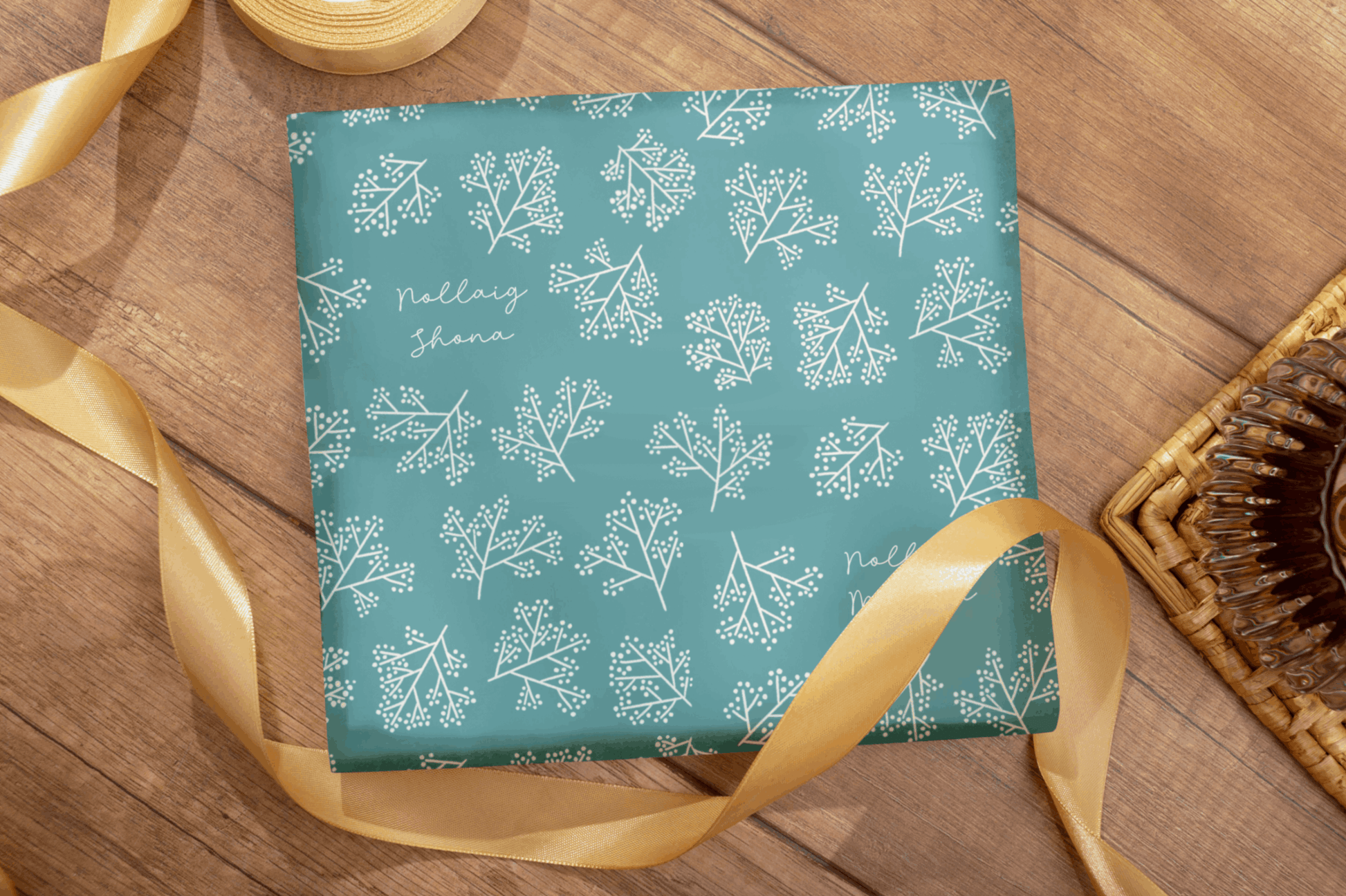 Christmas wrapping paper as Gaeilge - Irish christmas wrapping - beannachtaí na Nollag - Nollaig shona Mara Duit