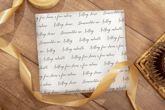 Christmas wrapping paper as Gaeilge - Irish christmas wrapping - beannachtaí na Nollag - Nollaig shona 