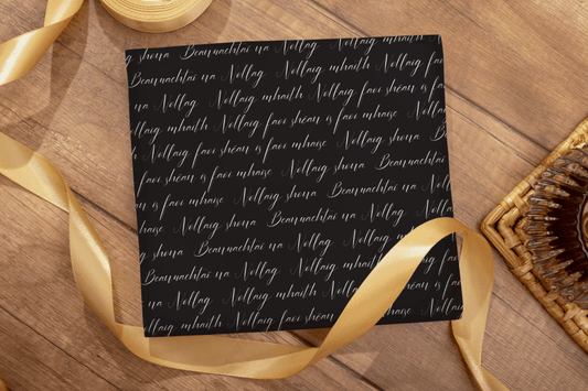 Christmas wrapping paper as Gaeilge - Irish christmas wrapping - beannachtaí na Nollag - Nollaig shona 